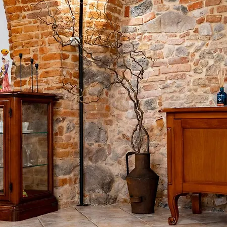 Borgo Santa Chiara Heritage * Ористано