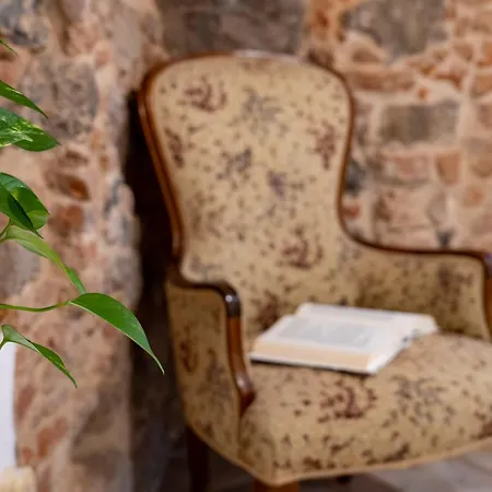 Borgo Santa Chiara Heritage Ористано